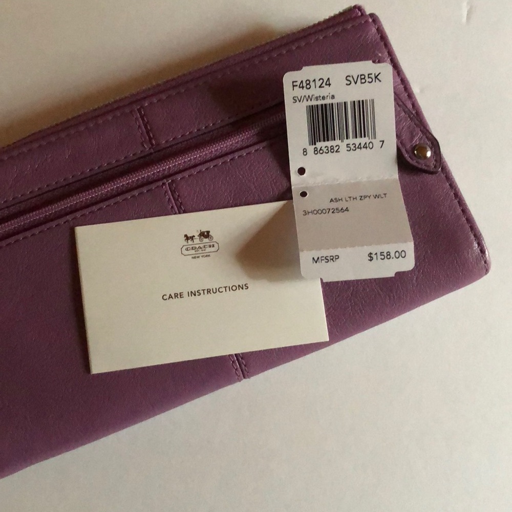 NWT Authentic Coach Lavender Wristlet Leather - Picture 5 of 10